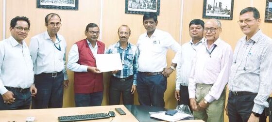 Officer of Coke Oven-CCD of Bhilai Steel Plant Pali and employees received Karm Shiromani Award
