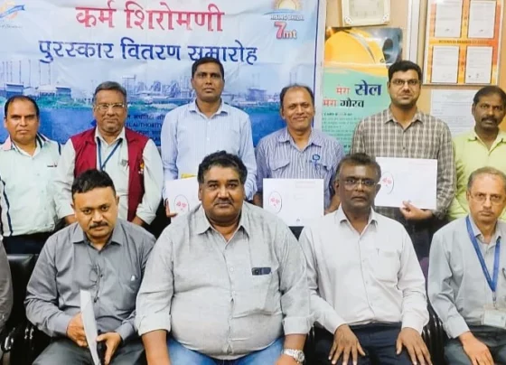Officer and employee of Bhilai Steel Plant received Shiromani Award