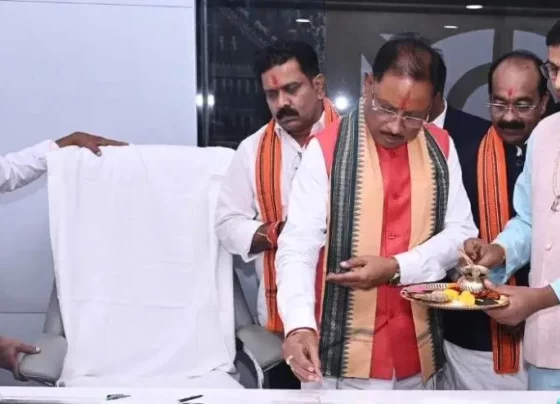 Chhattisgarh-Chief-Minister-Vishnu-Dev-Sai-meter-started-functioning-along-with-worship-in-Mantralay