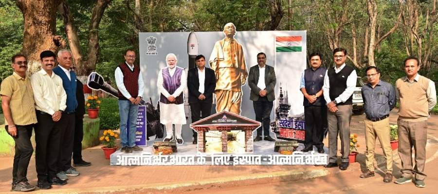 मैत्रीबाग में कदम रखते ही पहले आत्मनिर्भर भारत संग सेल्फी, फिर कीजिए शेरों का दीदार