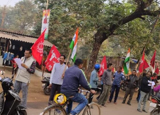 SAIL Strike 2024: BSP employees camped at Maruda Gate, raised slogans against the management