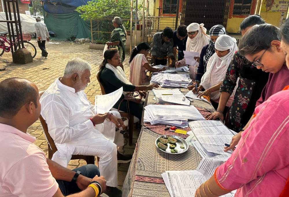 महतारी वंदन योजना: पूर्व मंत्री प्रेम प्रकाश पांडेय पहुंचे शिविर में, जानिए क्या कहा…