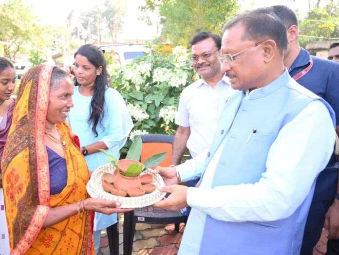 CM Vishnu Dev Sai's Diwali special, gave this gift to the beneficiaries of Pradhan Mantri Awas Yojana CM Vishnu Dev Sai's Diwali special, gave this gift to the beneficiaries of Pradhan Mantri Awas Yojana