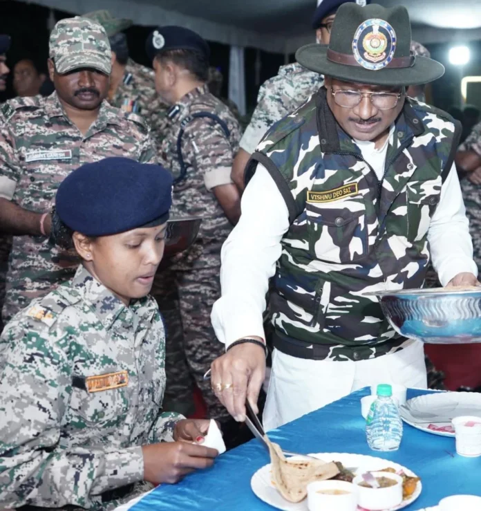 Chief Minister spoke on phone to the mother of CRPF Bastaria battalion soldier Pramika Dugga, will eat chapra chutney