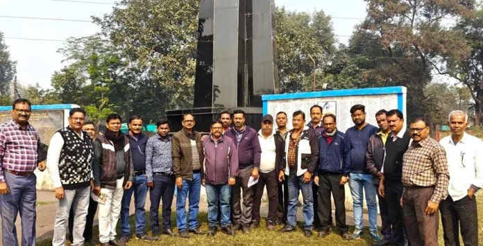 50th Martyr's Day The scene of death of 375 laborers in Dhanbad Chasnala Colliery is still fresh, tribute meeting on 27 50th Martyr's Day: The scene of death of 375 laborers in Dhanbad Chasnala Colliery is still fresh, tribute meeting on 27
