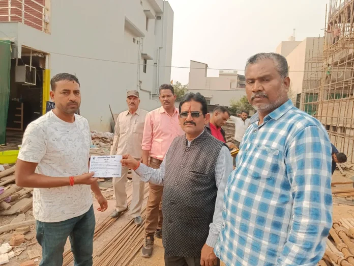 Bhilai News Action against those using single use plastic, corporation collected fine, Gumasta-trade license will be cancelled Bhilai News: Action against those using single use plastic, corporation collected fine, Gumasta-trade license will be cancelled
