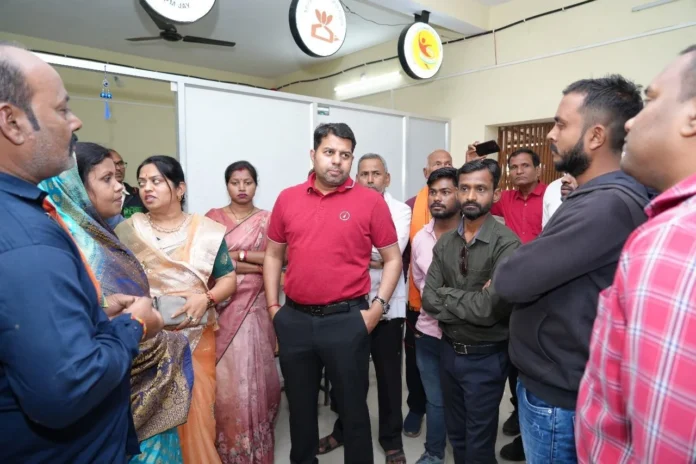 Manish Pandey visited from Chhawni Tiranga Chowk to Transport Nagar, read details Manish Pandey visited from Chhawni Tiranga Chowk to Transport Nagar, read details