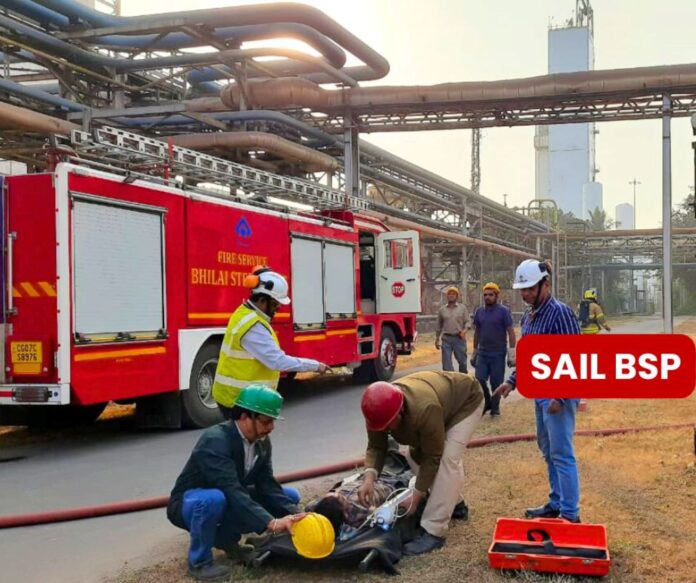 Scary photo from mock drill of BSP Oxygen Plant-2, injured reached hospital Scary photo from mock drill of BSP Oxygen Plant-2, injured reached hospital