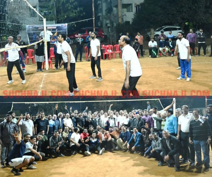 CGM team of Sinter Plant and SMS-3 entered the field, players showed strength CGM team of Sinter Plant and SMS-3 entered the field, players showed strength