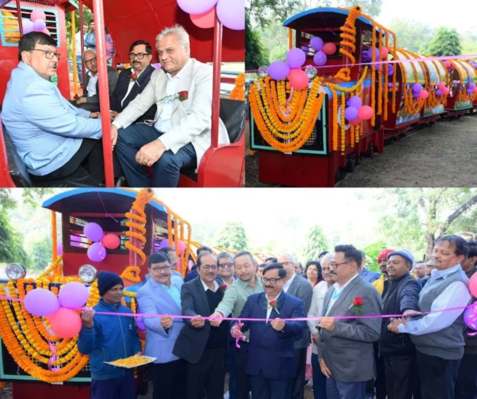 Toy train runs in the biological park of Bokaro Steel Plant, passengers become DIC, ED Toy train runs in the biological park of Bokaro Steel Plant, passengers become DIC, ED