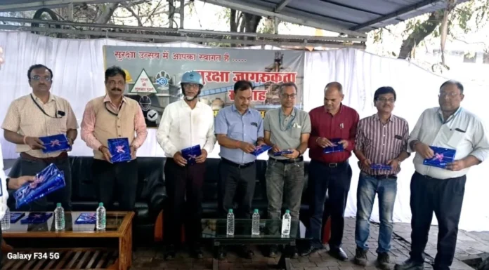 BSP NEWS Anjani Kumar released the departmental safety calendar of blast furnace before retirement BSP NEWS: Anjani Kumar released the departmental safety calendar of blast furnace before retirement