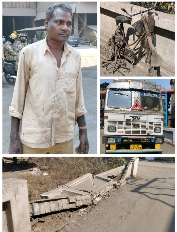 Accident in Bhilai Steel Plant, truck hits, worker riding a bicycle injured see photo Accident in Bhilai Steel Plant, truck hits, worker riding a bicycle injured, see photo