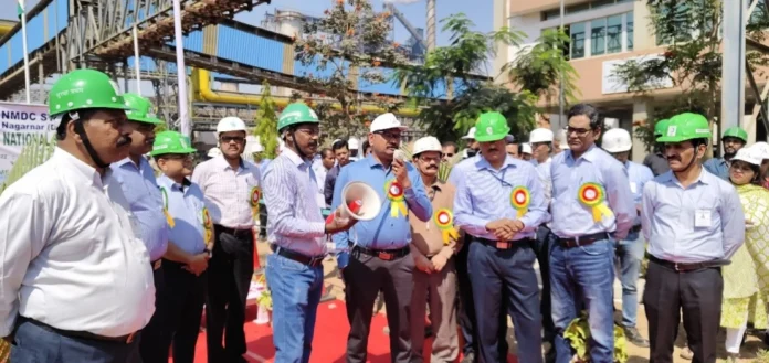 Nagarnar News Managements mantra to NSL Steel Plant employees on safety - their family is waiting at home Nagarnar News: Management's mantra to NSL Steel Plant employees on safety - their family is waiting at home