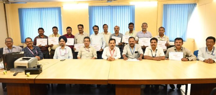 12 employees including 4 officers of Rourkela Steel Plant received special awards 12 employees including 4 officers of Rourkela Steel Plant received special awards