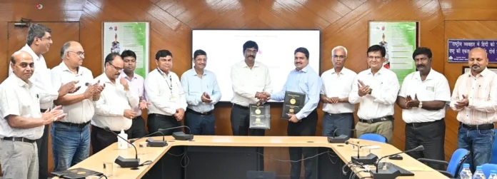 MoU signed between Bhilai Steel Plant and IIM Raipur, focus on lean manufacturing MoU signed between Bhilai Steel Plant and IIM Raipur, focus on lean manufacturing