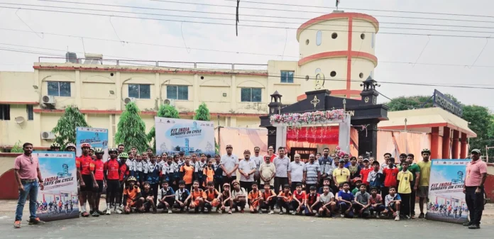 Sunday on cycle Tribute to the deceased tourists of Pahalgam Sunday on cycle: Tribute to the deceased tourists of Pahalgam, then cycle ride in Bhilai township