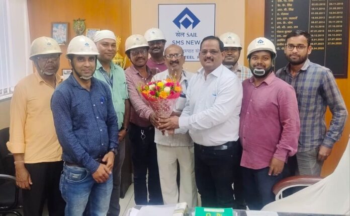 Bokaro Steel Plant SC ST employees told the problems of SMS New to CGM Bokaro Steel Plant: SC-ST employees told the problems of SMS New to CGM