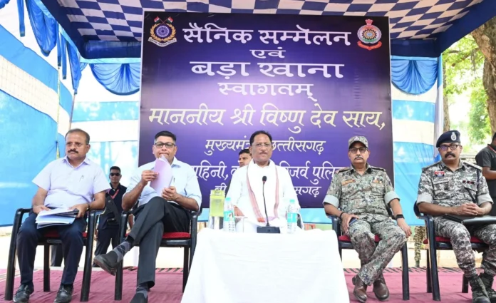 Breaking News Chhattisgarh CM reached Dantewada-Bijapur, learned the ground reality of the schemes, boosted the morale of CRPF soldiers Breaking News: Chhattisgarh CM reached Dantewada-Bijapur, learned the ground reality of the schemes, boosted the morale of CRPF soldiers