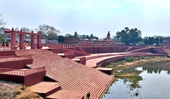 NMDC built a ghat on the Shankini-Dankini river in Dantewada tourists liked it NMDC built a ghat on the Shankini-Dankini river in Dantewada, tourists liked it