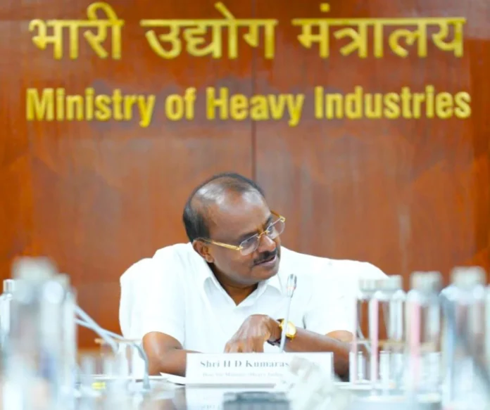 Union Minister HD Kumaraswamy held a big meeting where and how many e-buses will run in the country Union Minister HD Kumaraswamy held a big meeting, where and how many e-buses will run in the country